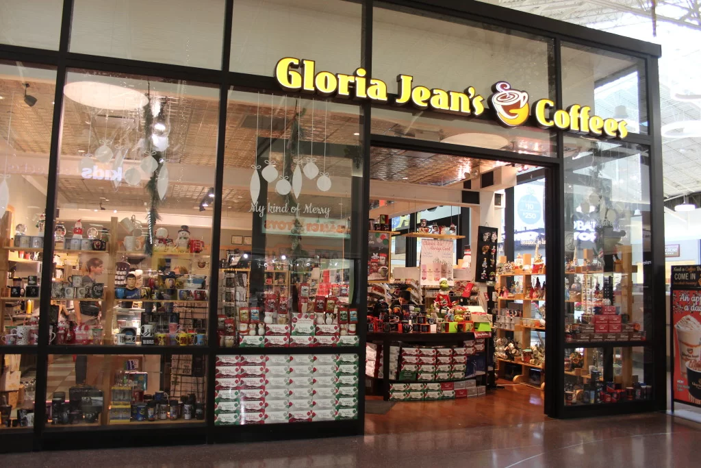 Gloria Jeans Franchise'nin Avantajları ve Dezavantajları